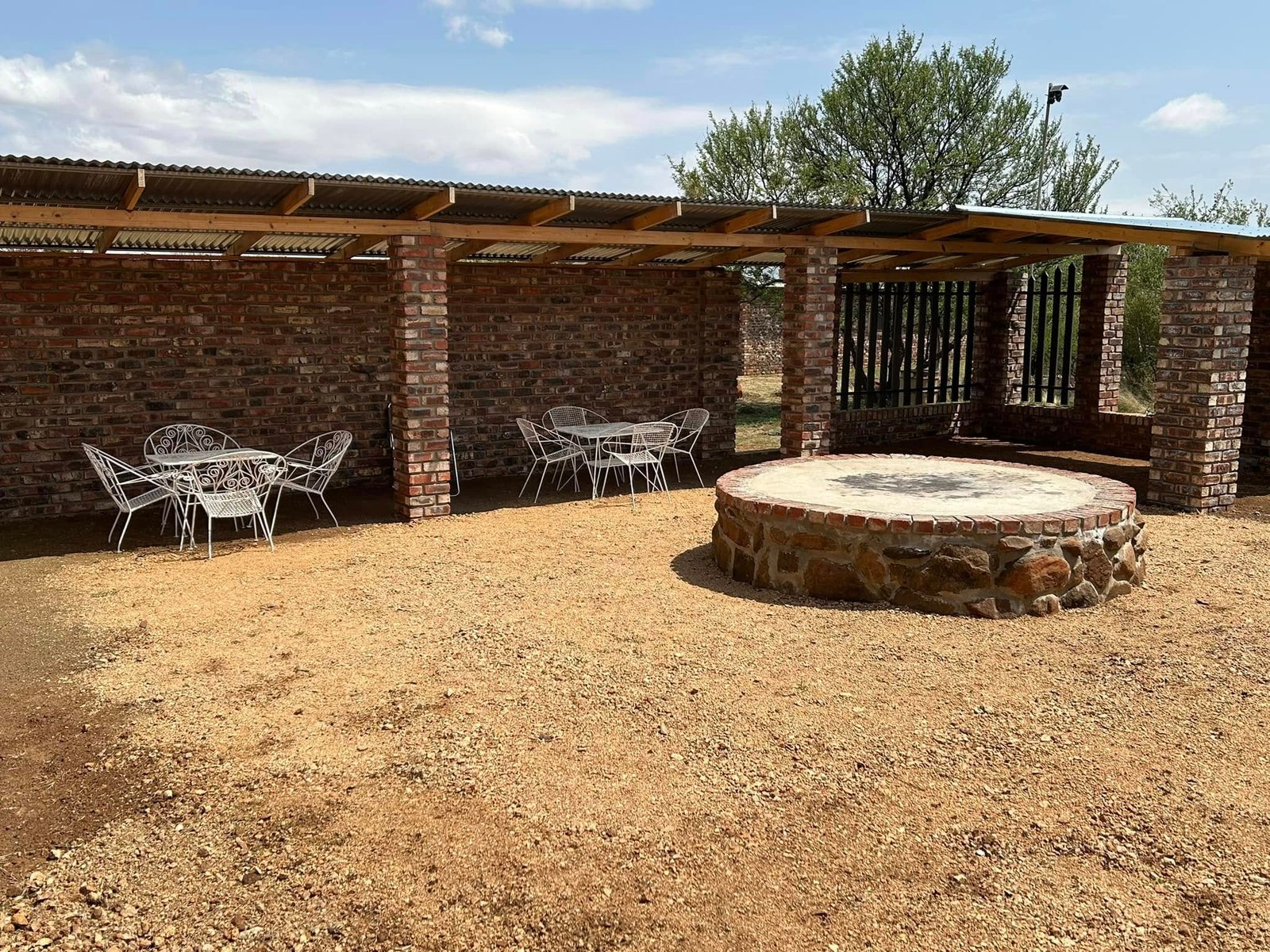 470182942_122123845178565469_2163655906234122442_n